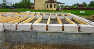 Фундамент для дома Мичуринск. Заказать под ключ цена от 3259 руб/м3